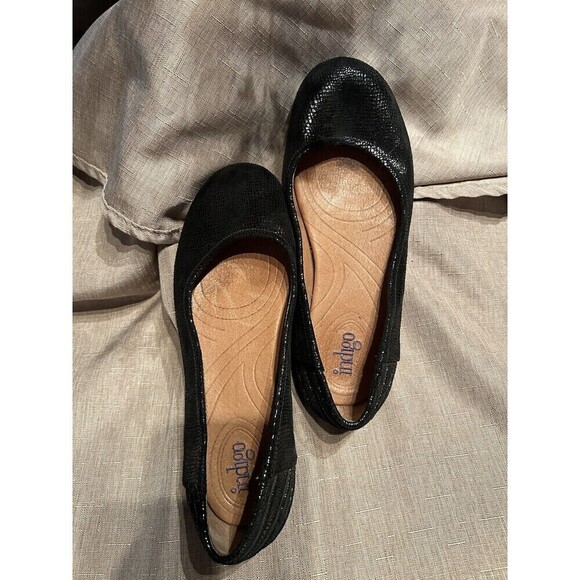 New Indigo By Clarks Black Soft Snakeskin leather Flats size 7 corpcore office - Picture 2 of 7